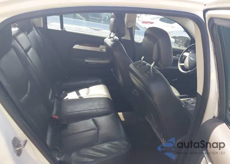 2010 Chrysler Sebring Limited z USA, uszkodzony, nr VIN 1C3CC5FB9AN233751